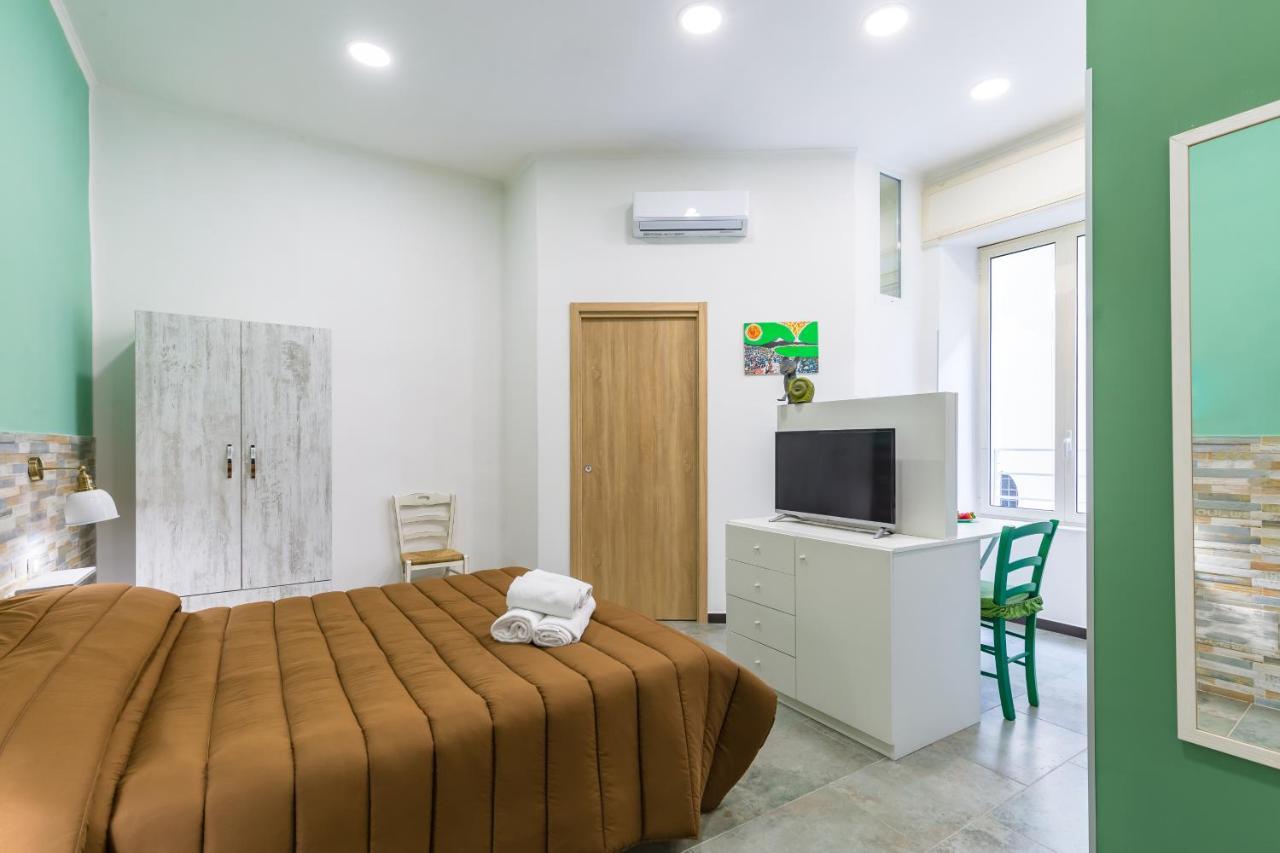Gelso Complex Studios And Flat By Napoliapartments Exterior photo