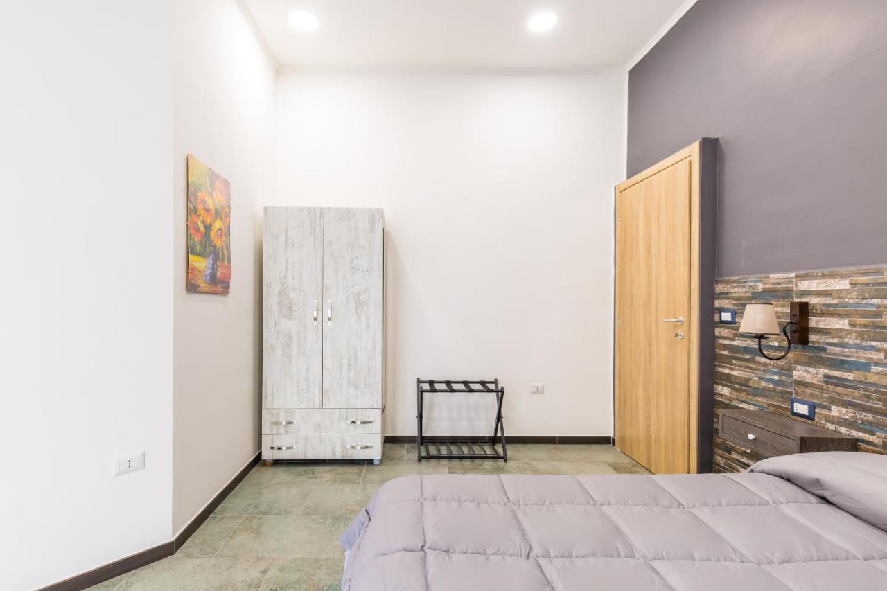 Gelso Complex Studios And Flat By Napoliapartments Exterior photo