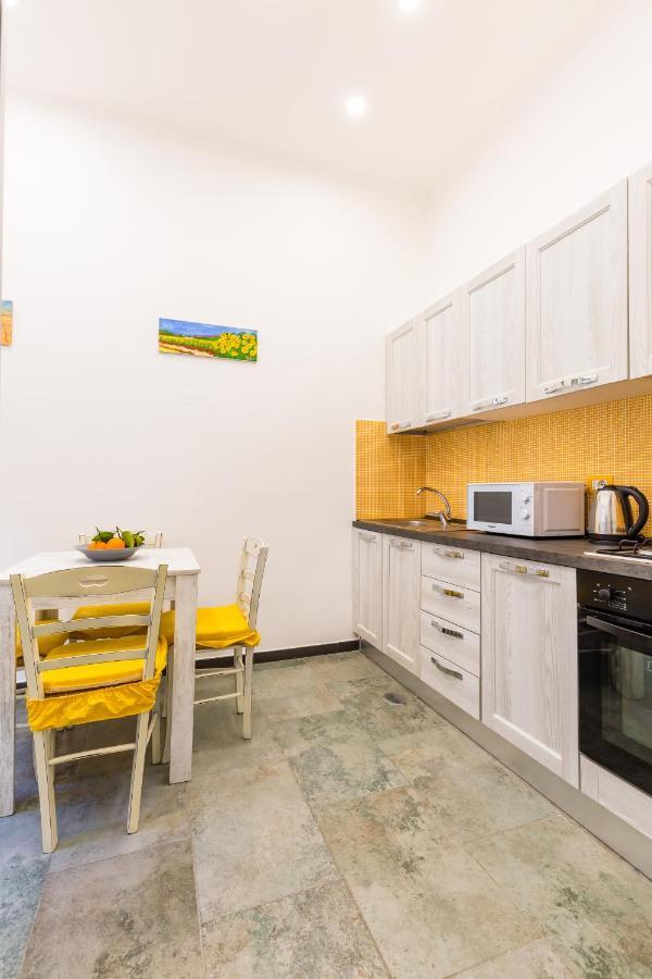 Gelso Complex Studios And Flat By Napoliapartments Exterior photo