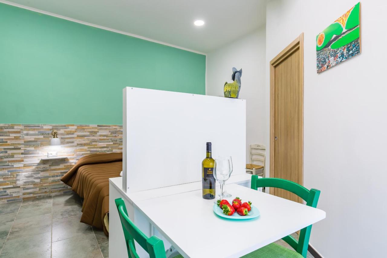 Gelso Complex Studios And Flat By Napoliapartments Exterior photo